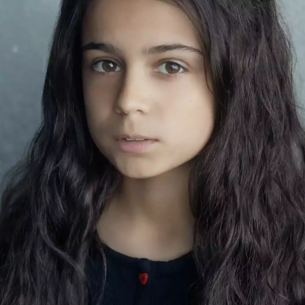 Assista: Elenco da Hermione da Série 'Harry Potter' Diz “Wingardium Leviosa” em Novo Vídeo dos Bastidores Assista: Elenco da Hermione da Série 'Harry Potter' Diz “Wingardium Leviosa” em Novo Vídeo dos Bastidores