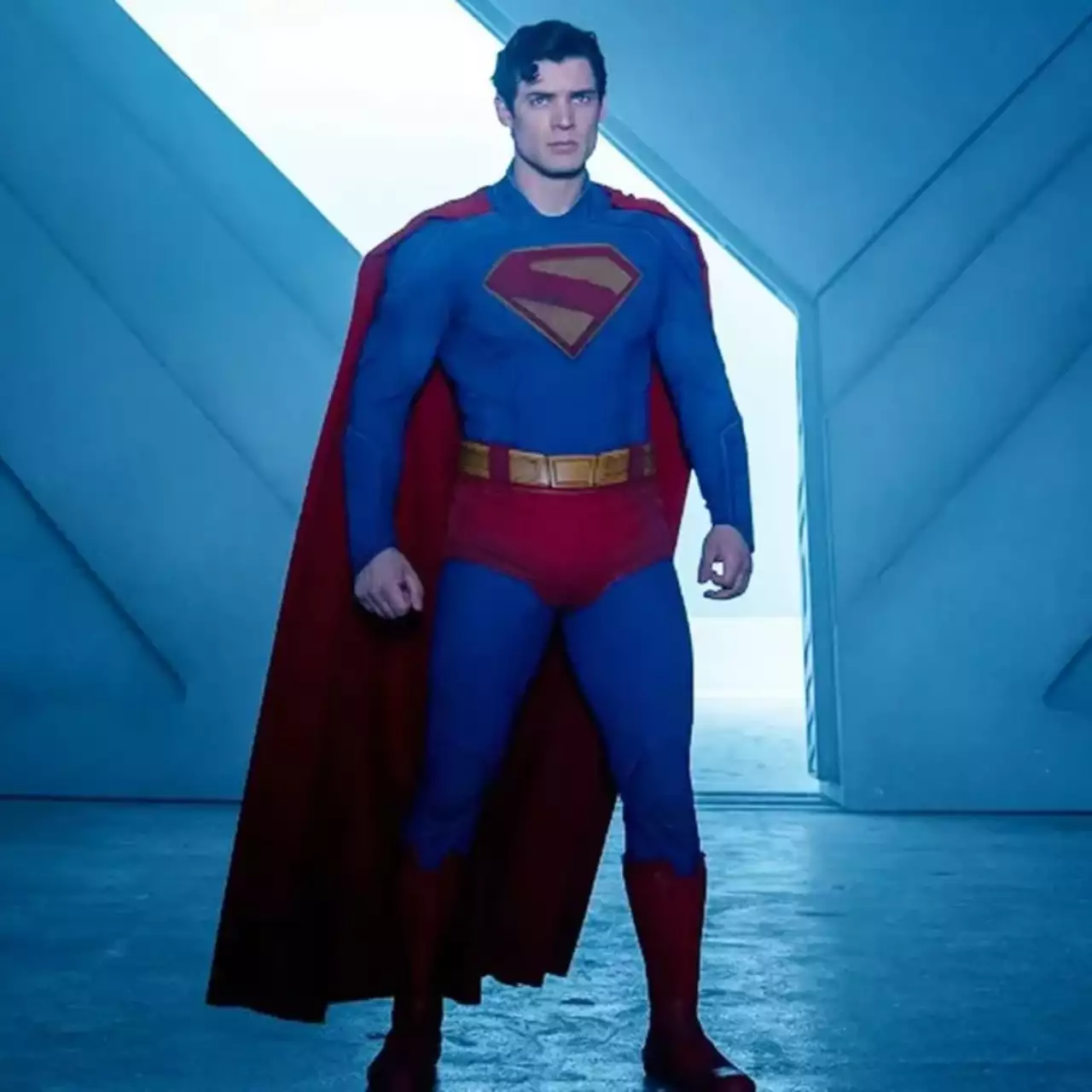 Foto Mostra Como Seria o Superman de James Gunn Sem as Calças Vermelhas Foto Mostra Como Seria o Superman de James Gunn Sem as Calças Vermelhas