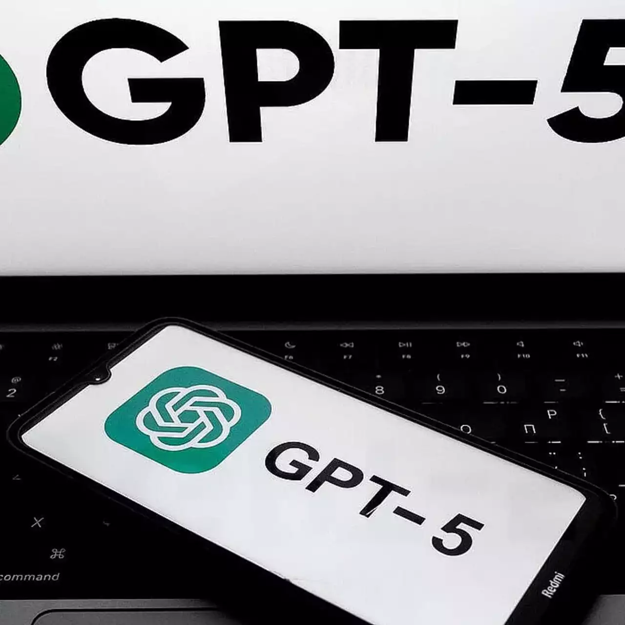 Користувачі незадоволені GPT-5: скарги на якість, обмеження та «дурні» відповіді