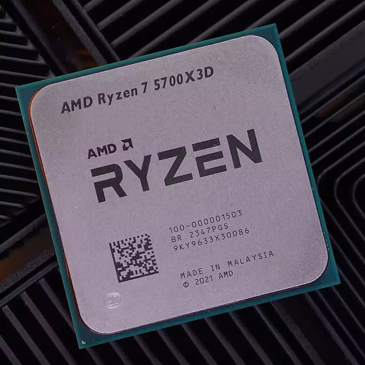 AMD Menghentikan Produksi Ryzen 7 5700X3D — CPU 3D V-Cache Terakhir untuk AM4 AMD Menghentikan Produksi Ryzen 7 5700X3D — CPU 3D V-Cache Terakhir untuk AM4