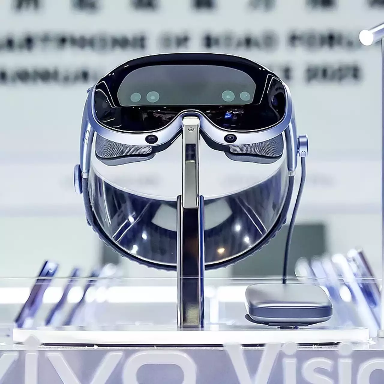 Vivo İlk MR Kulaklığını Tanıttı: Vivo Vision