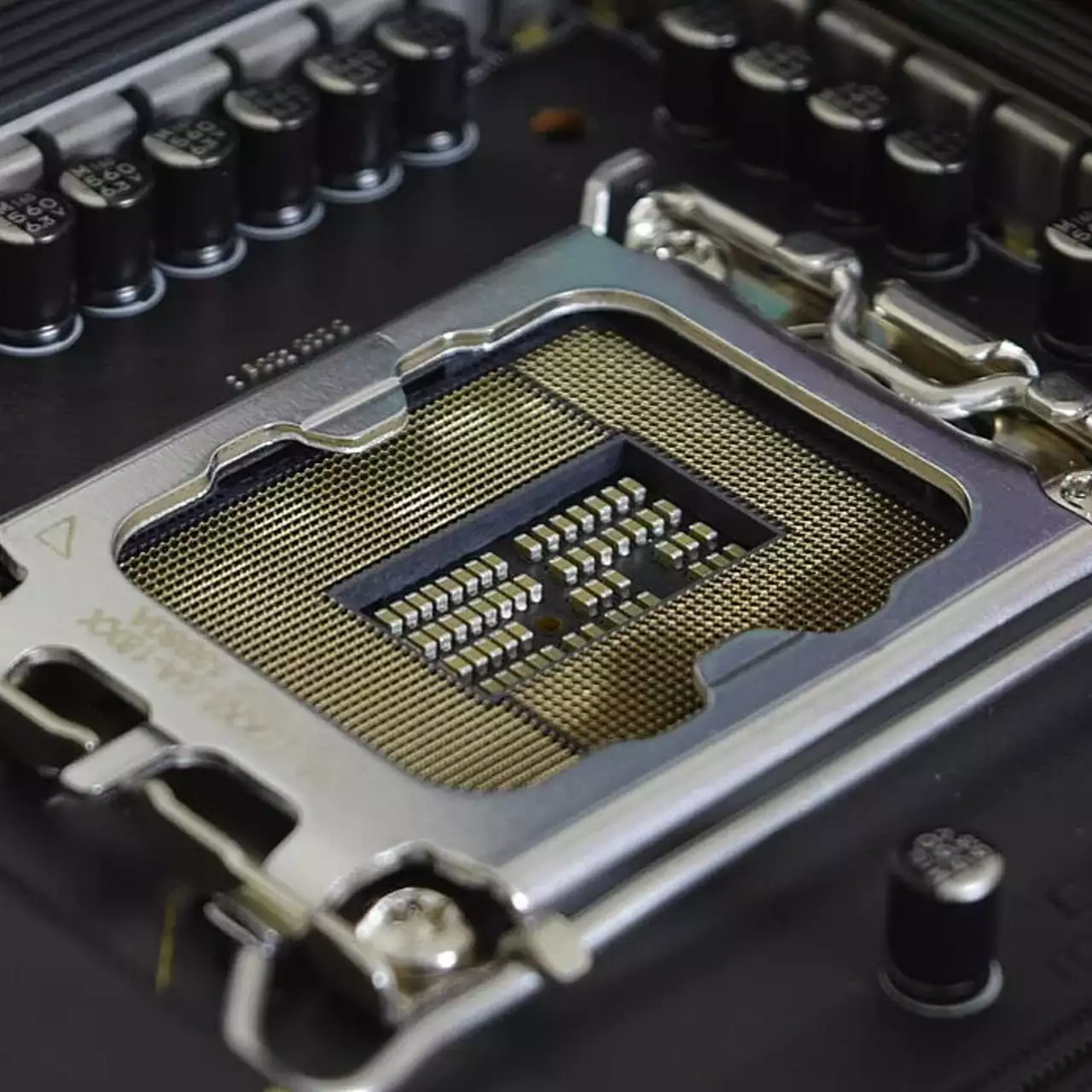 Сокет LGA 1954 від Intel може отримати довгострокову підтримку ЦПУ Сокет LGA 1954 від Intel може отримати довгострокову підтримку ЦПУ