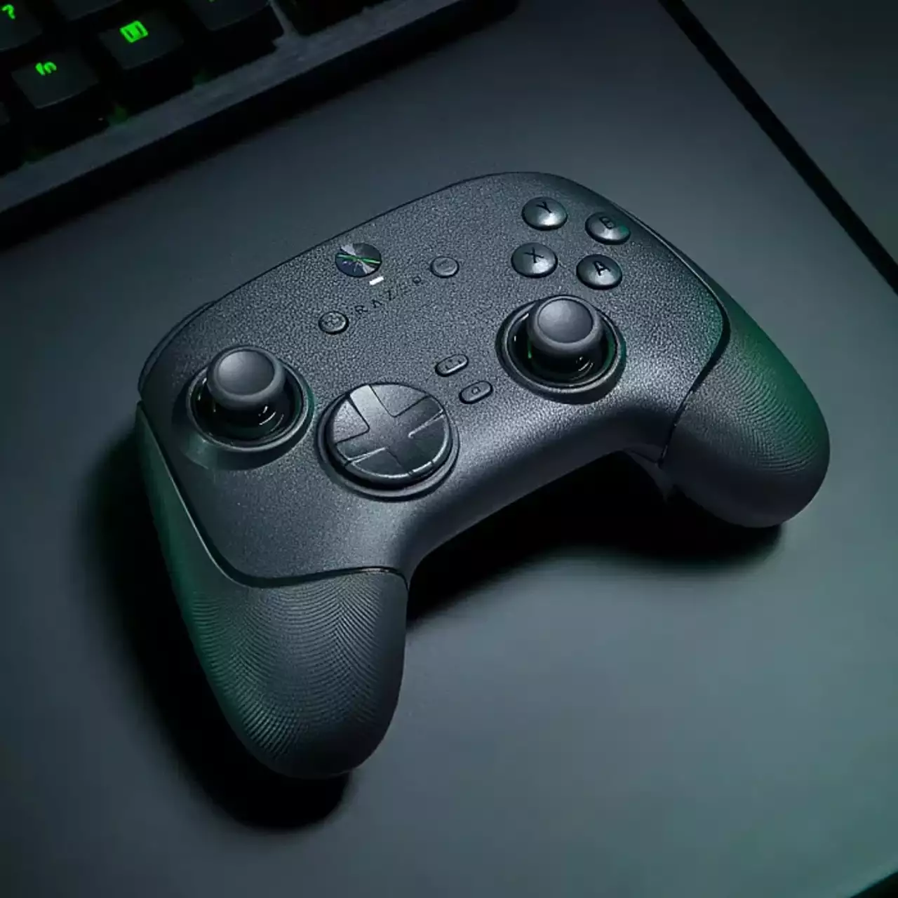 Razer анонсувала нові геймпади: бездротовий і дротовий з частотою 8 000 Гц