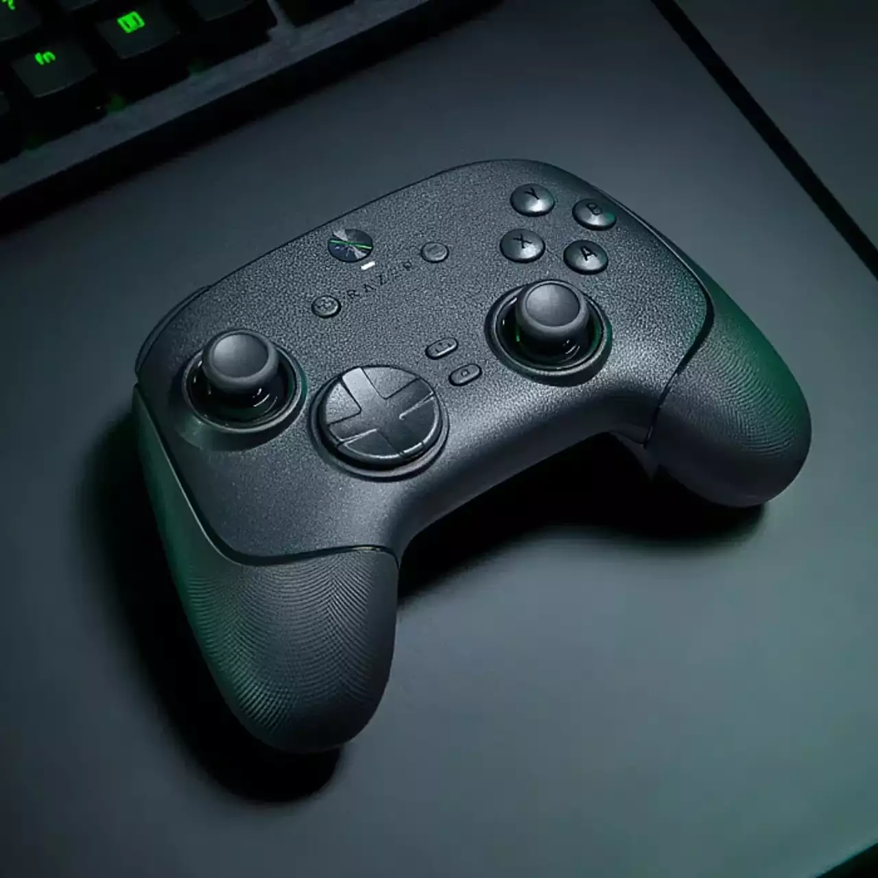 Razer Revela Novos Gamepads Sem Fio e Com Fio com Impressionantes 8.000 Hz de Polling Razer Revela Novos Gamepads Sem Fio e Com Fio com Impressionantes 8.000 Hz de Polling