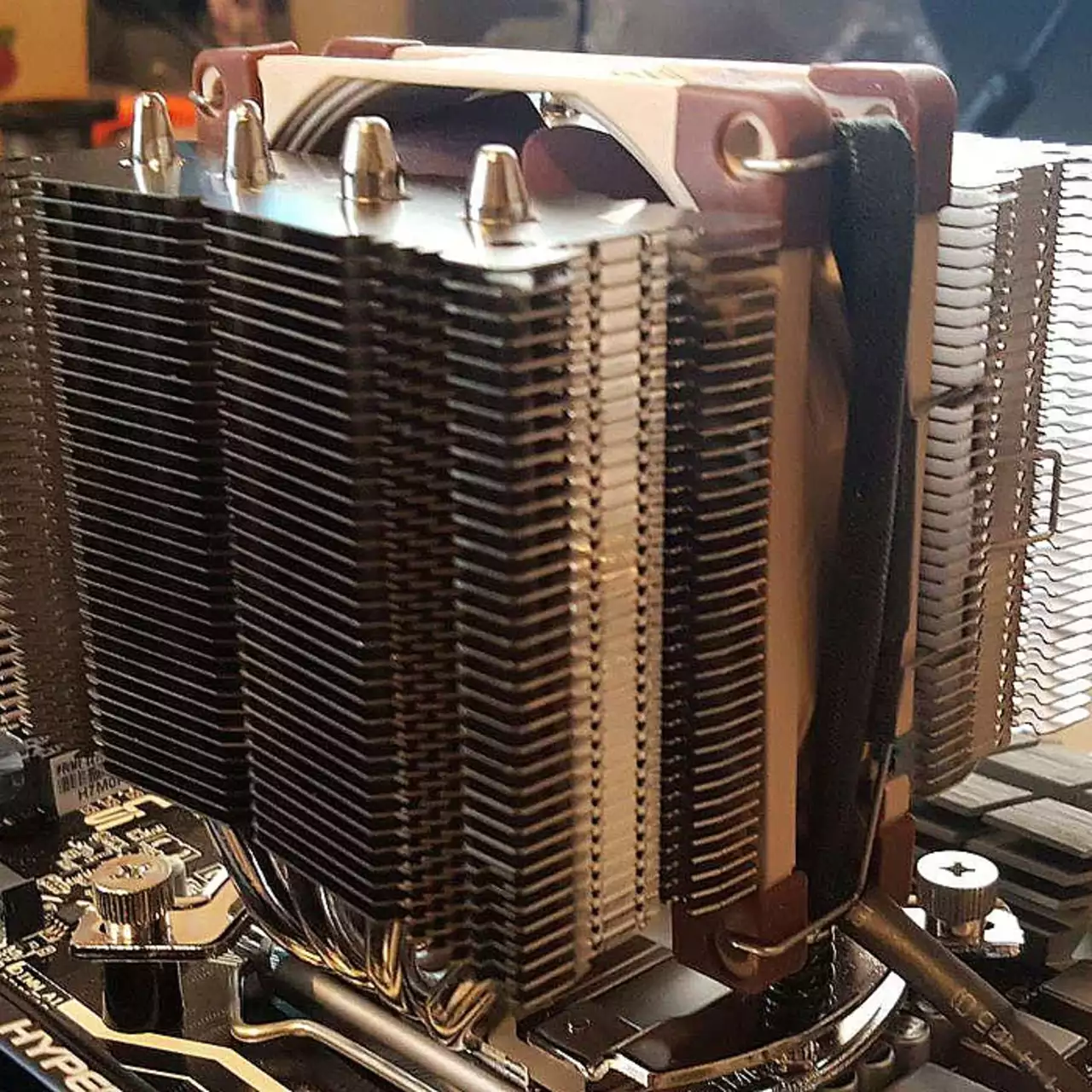 Вінтажний кулер Ultra ChillTec обіграв сучасний Noctua в тестах Вінтажний кулер Ultra ChillTec обіграв сучасний Noctua в тестах