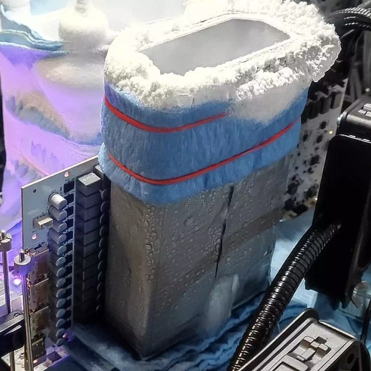 Novo Recorde Mundial Estabelecido para Overclocking do Intel Core i9-14900KF Novo Recorde Mundial Estabelecido para Overclocking do Intel Core i9-14900KF