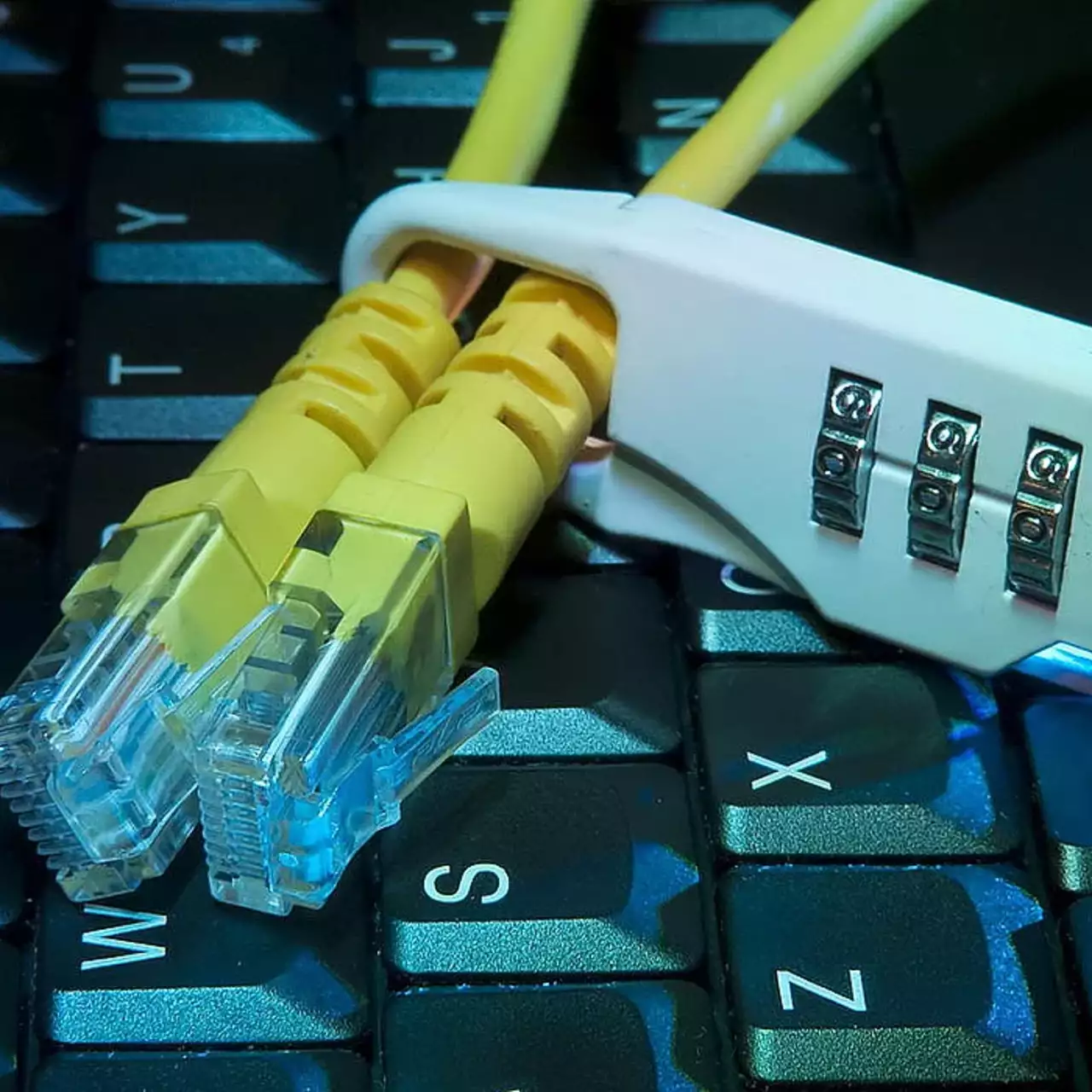 Китайський «файрвол» на експорт: Geedge Networks продає технології стеження за інтернетом