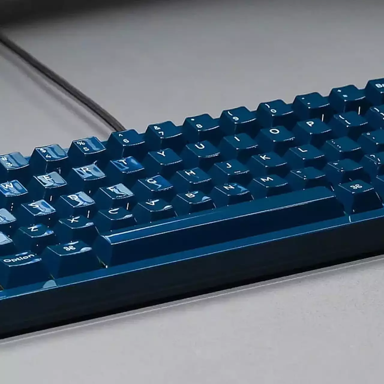 Keychron анонсувала унікальну керамічну клавіатуру