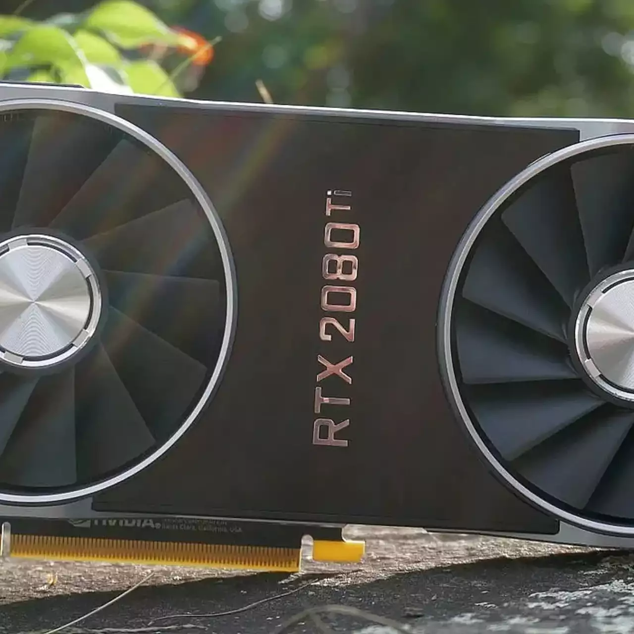 基准测试显示RTX 2080 Ti仍然能够处理2025年最新的游戏