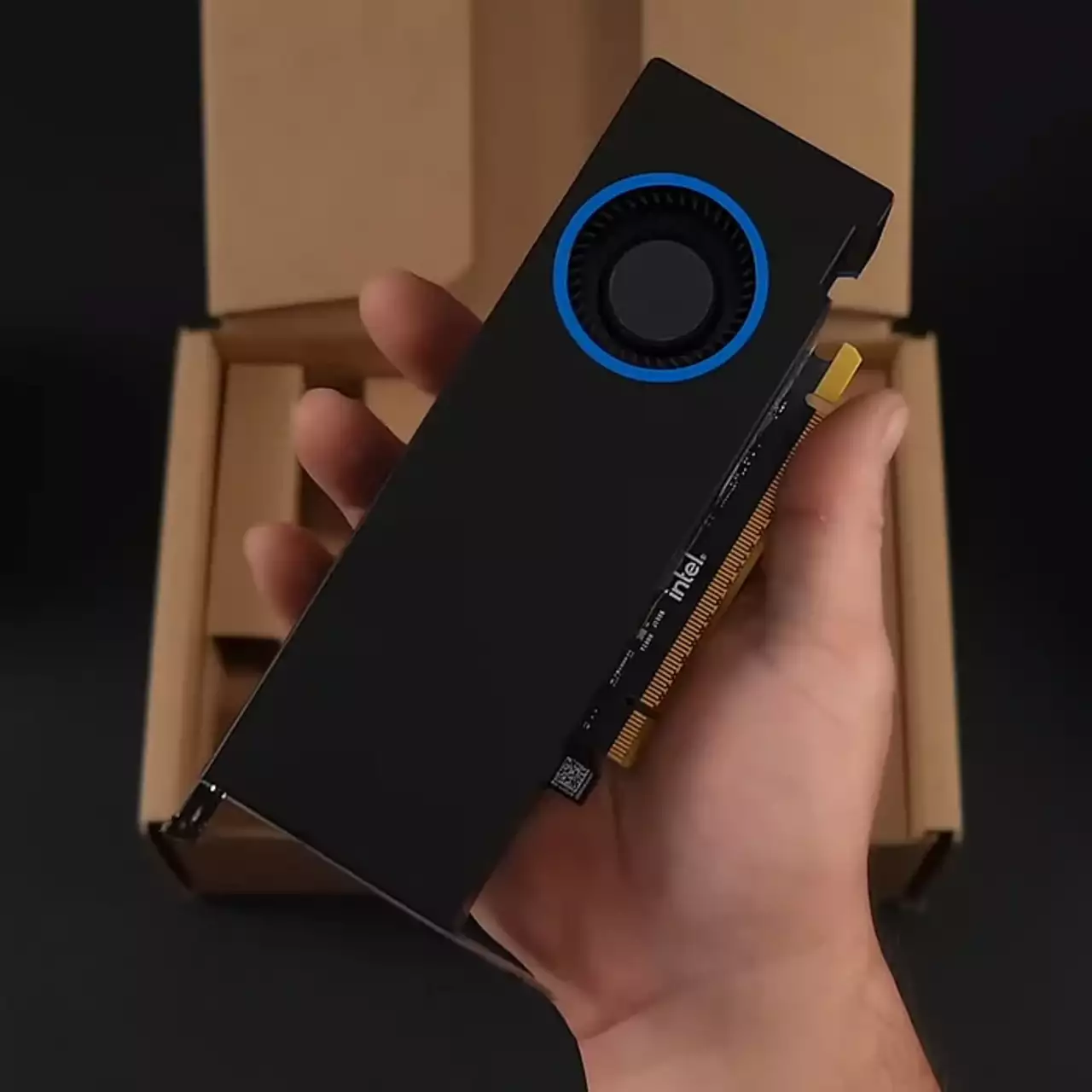 GPU Workstation Intel Arc Pro B50 Ternyata Mampu Dalam Permainan GPU Workstation Intel Arc Pro B50 Ternyata Mampu Dalam Permainan