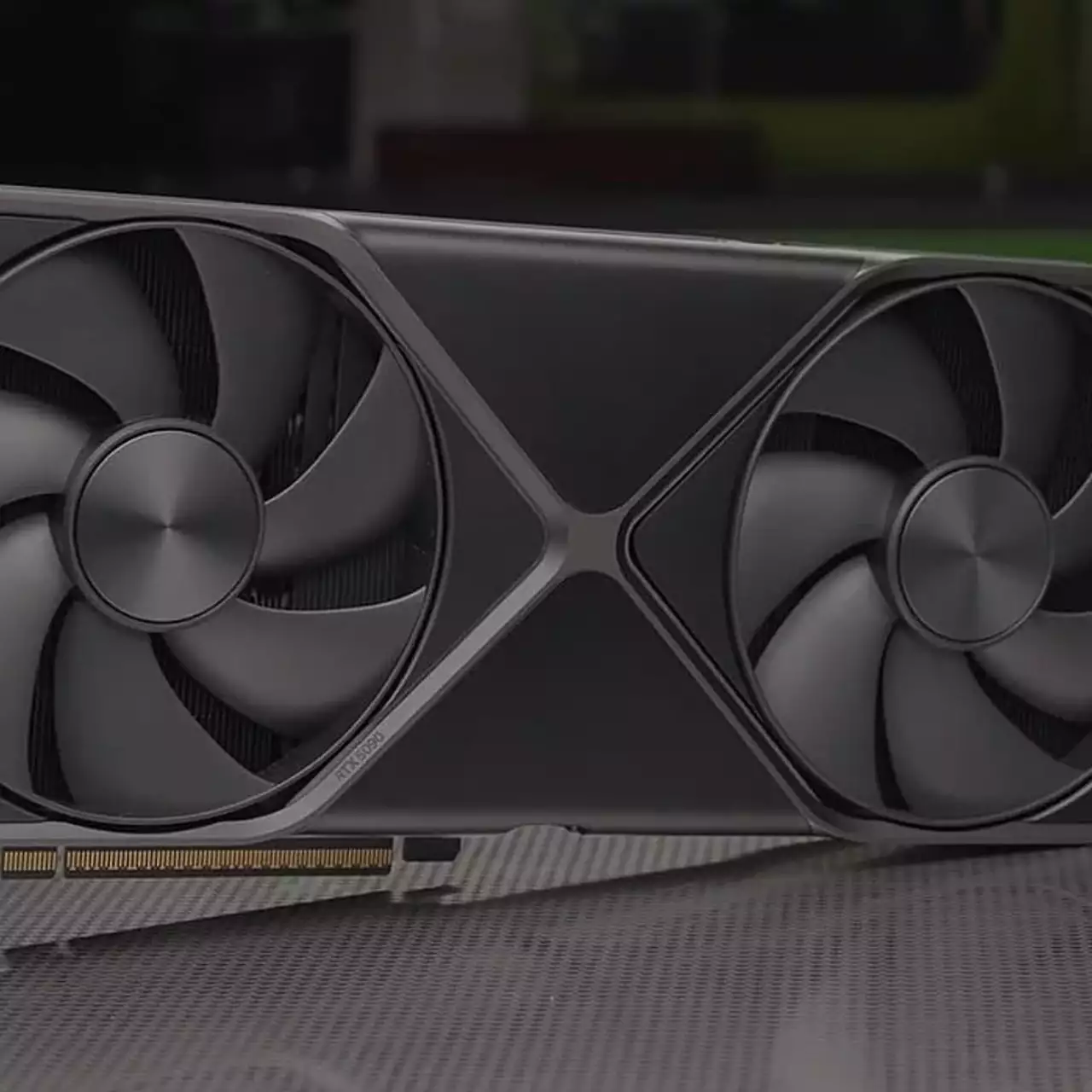 再次发生：第二位RTX 5090用户报告电源连接器融化