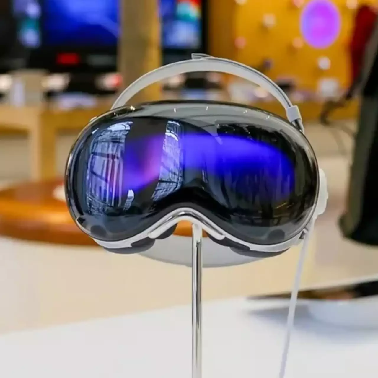 Apple Vision Pro оновили процесором M5