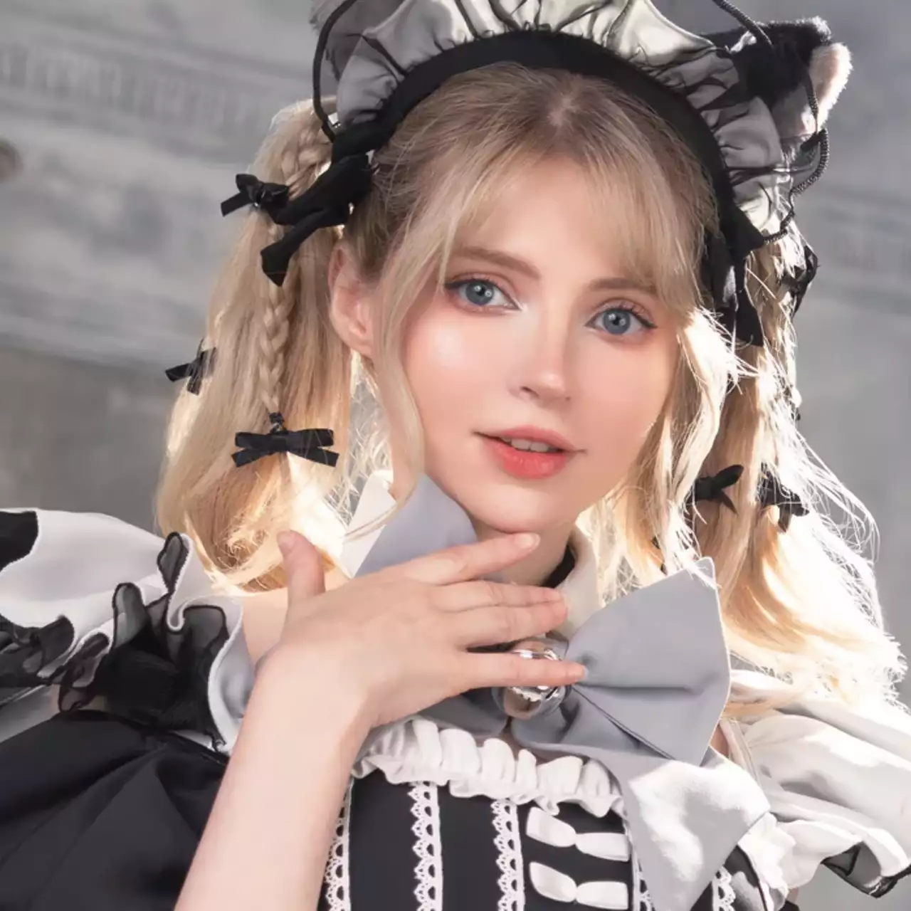 Модель Ешлі з Resident Evil 4 показала фото в костюмі покоївки, які заборонили в Instagram*