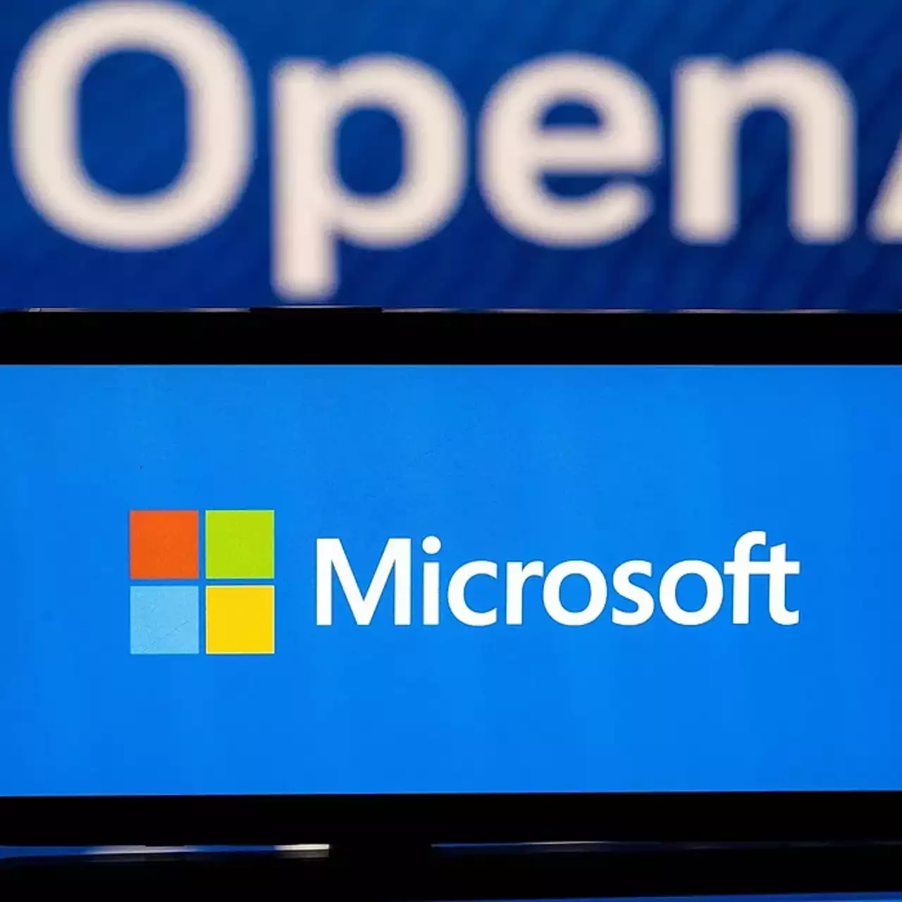 Microsoft та OpenAI уклали нову угоду про партнерство до 2032 року