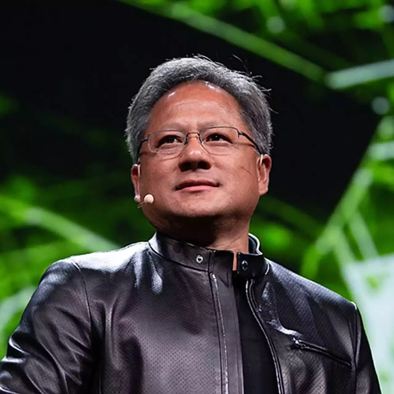 假黄在YouTube上的趋势：深度伪造超越真实的NVIDIA广播