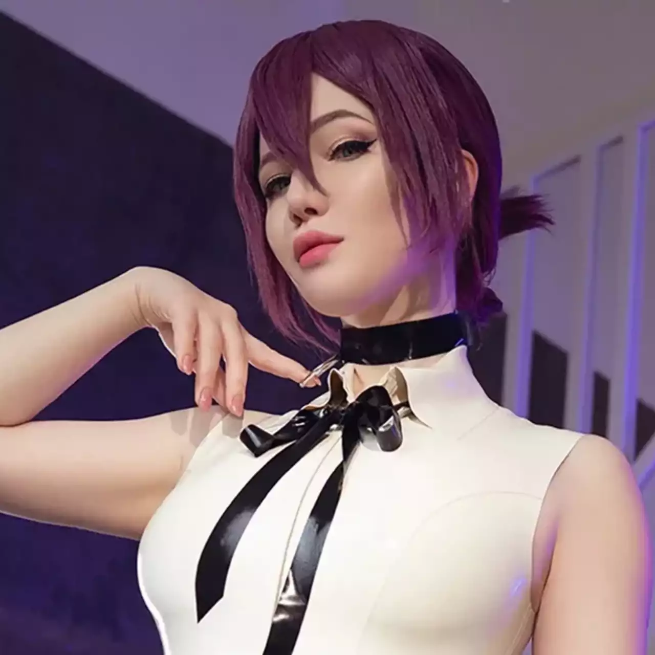 Lada Lyumos, Chainsaw Man'dan Reze olarak kostüm giyiyor