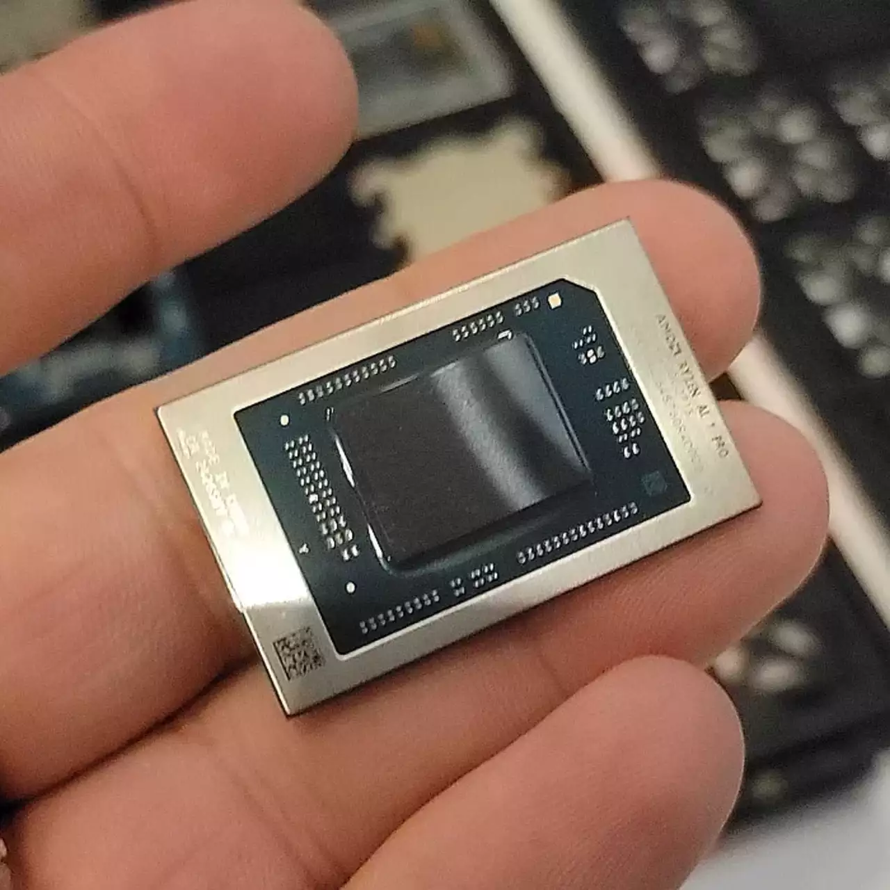 新的AMD混合处理器在PassMark测试数据库中被发现，具有强大的图形性能