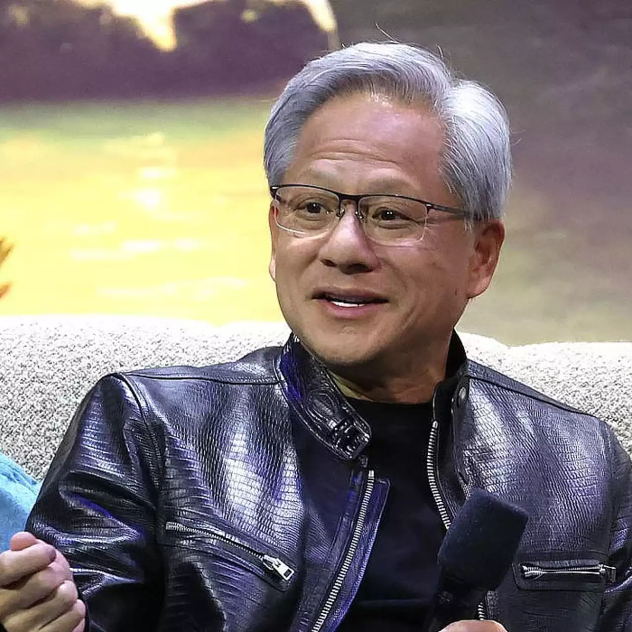 Глава NVIDIA передбачив Китаю перемогу в гонці ШІ через проблеми з енергією в США