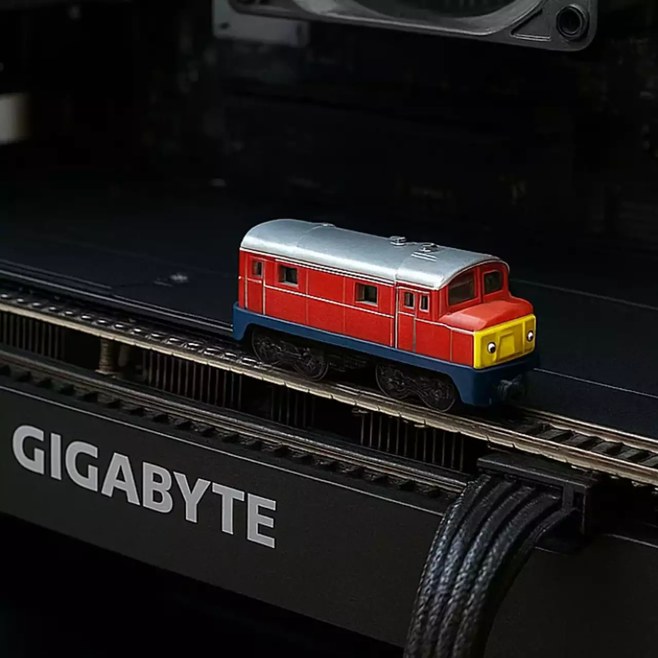 Usuário do Reddit Faz um Trem em Sua Placa de Vídeo