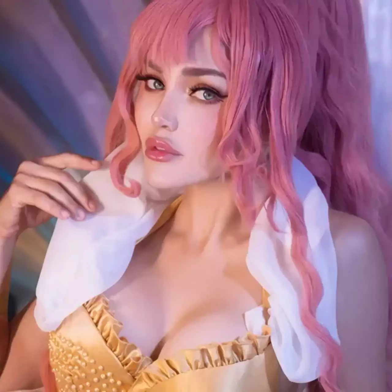 Cosplayer Bertransformasi Menjadi Shirahoshi dari One Piece