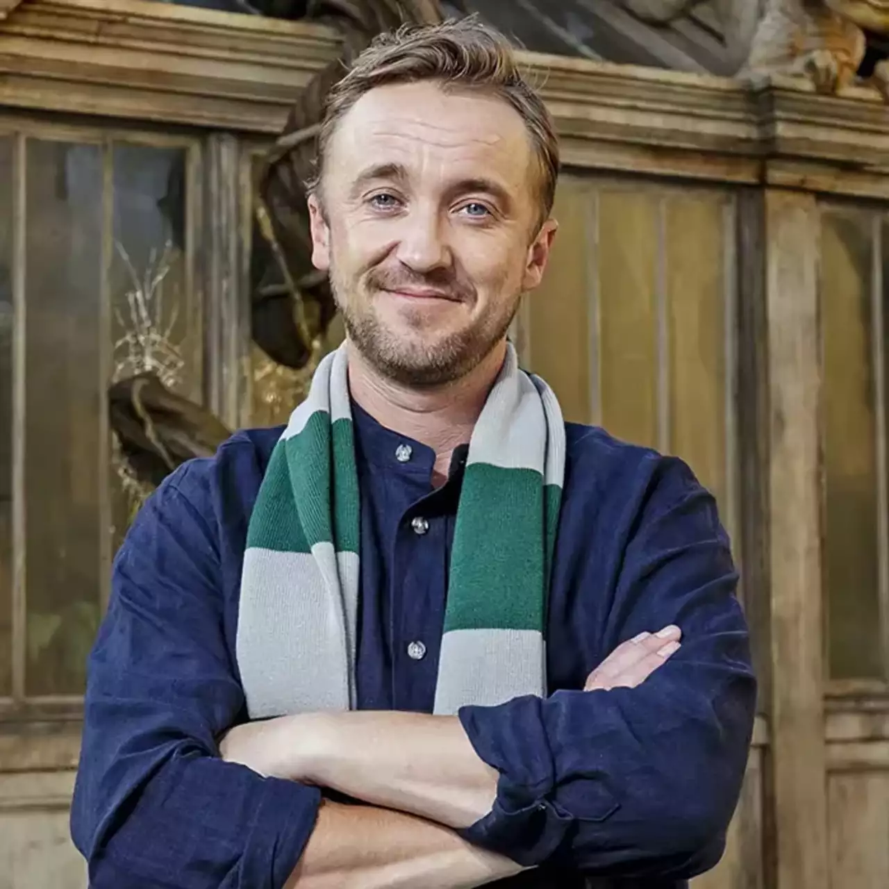 Том Фелтон зіграв повнолітнього Драко Мелфоя в постановці «Гаррі Поттера». Подивіться на бурхливу реакцію глядачів