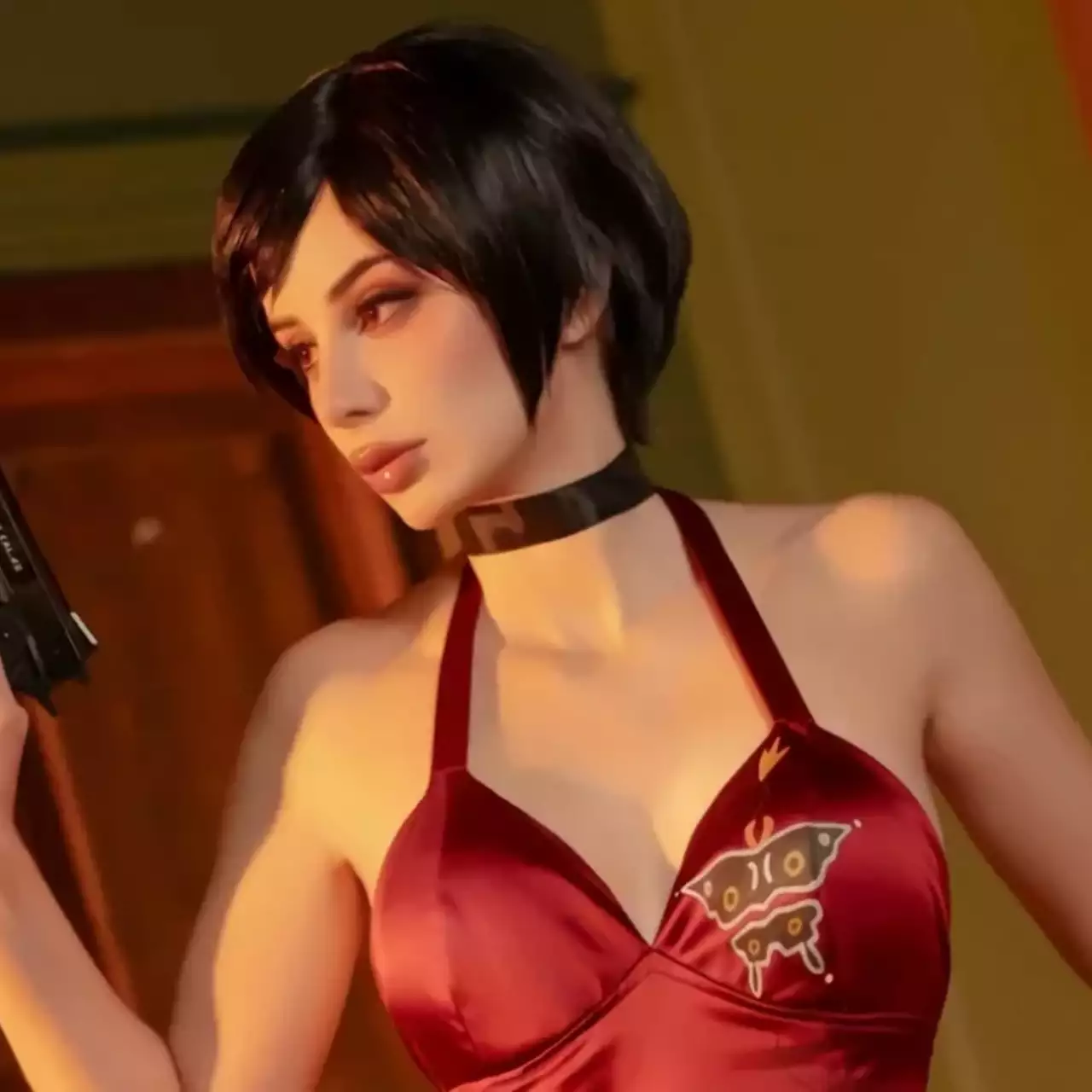 Russischer Cosplayer präsentiert Ada Wong aus Resident Evil 4
