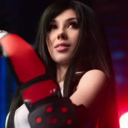 Spectacular Tifa Lockhart Cosplay from Final Fantasy VII Unveiled