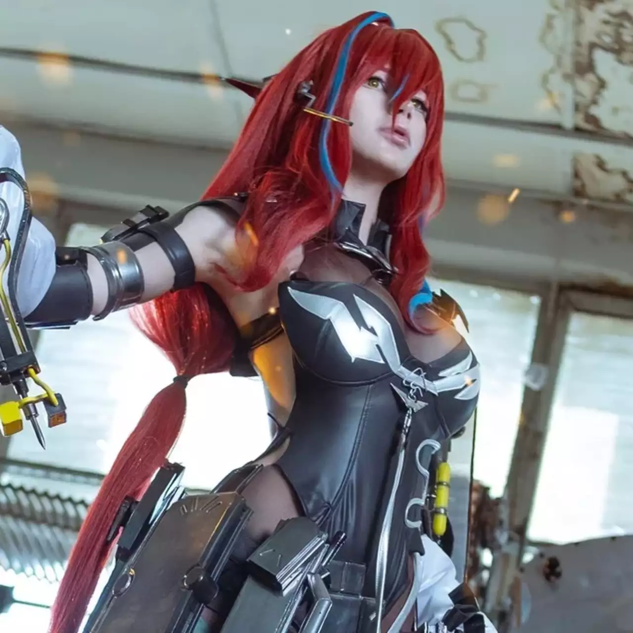 Cosplayer Brings Arknights: Endfield’s Ember to Life