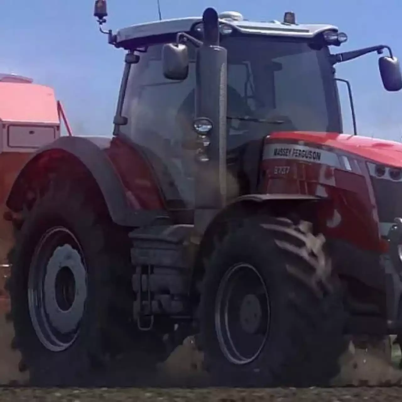 Релизный трейлер Farming Simulator 17 сообщил о выходе игры