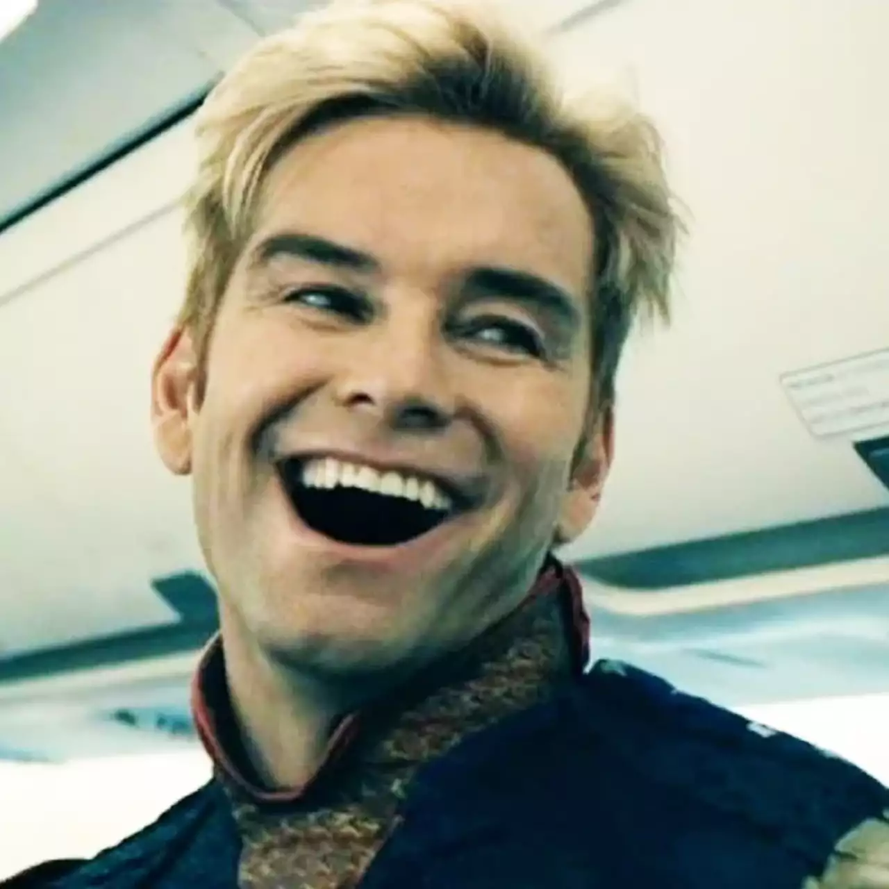 Супермен или Хоумлендер? Фанат показал битву двух сильнейших героев из разных вселенных Супермен или Хоумлендер? Фанат показал битву двух сильнейших героев из разных вселенных